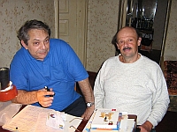 Michael Melts wraz z Siemjonem Gubnickim w trakcie wspomnień o starych czasach
