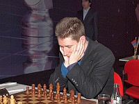 Anglik Michael Adams był wyraźnie bez formy