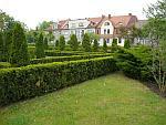 Skwer im. Mariana Turwida. Tutaj byl najpierw plac do zabaw i do gier sportowych. Potem powstal skwer rekreacyjny. W oddali widac zakonczenie Sielanki. W tej czesci mieszkalo kilku znanych bydgoskich sportowców, m.in. dwukrotny mistrz swiata w szybownictwie Jan Wróblewski.